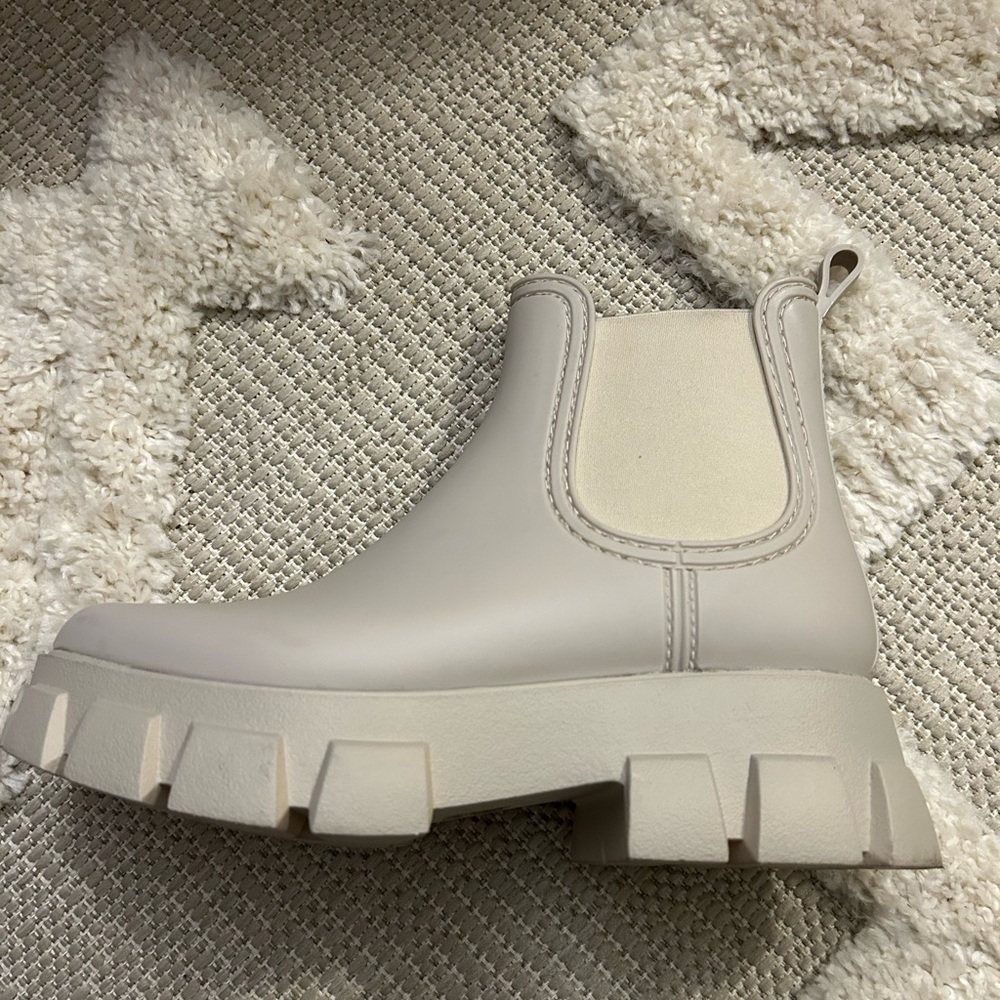 Brand New Nordstromrack Chunky Tan Boots Gem